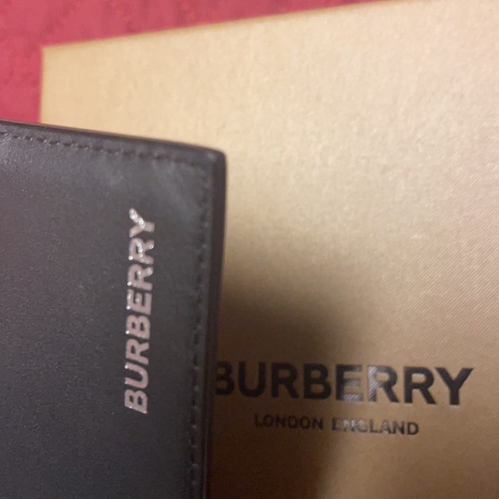 Men’s Burberry wallet - Picture 3 of 8